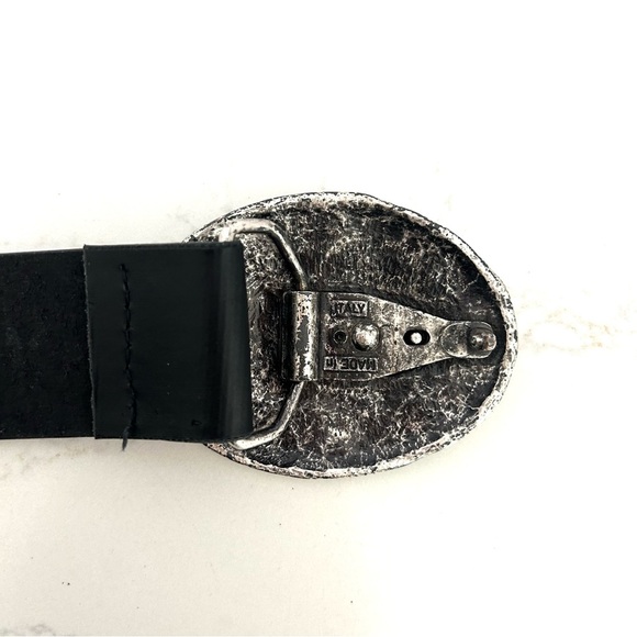 Sculptural Buckle Leather Belt Silvertone Hammered Look Black Leather Size 36 - Picture 5 of 8